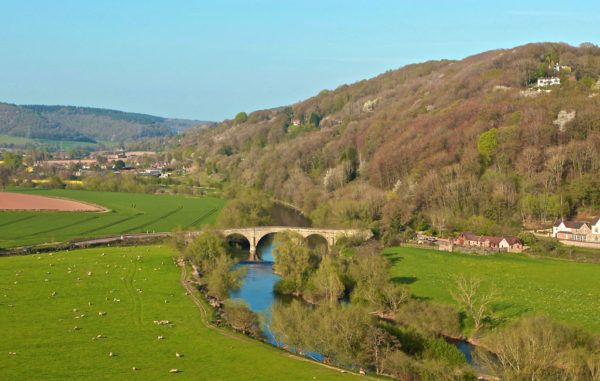 Canoe hire river Wye